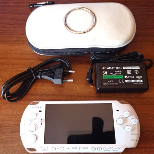 Sony psp 3004 bianca estetica - sony,
